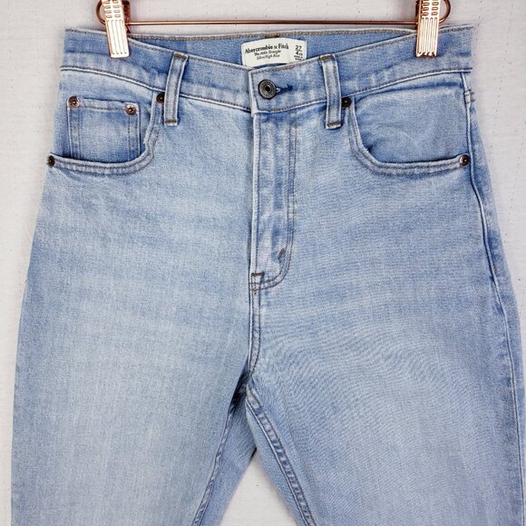 A & F Ultra High Rise Ankle Straight Jean Curve Love Light Wash size 27 XShort - Picture 4 of 11
